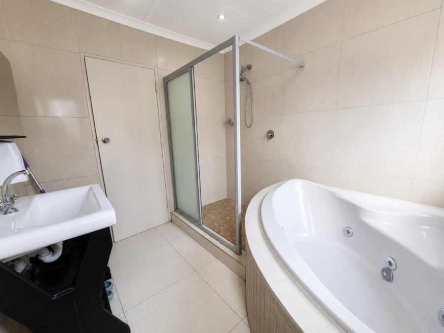 3 Bedroom Property for Sale in Belhar Western Cape